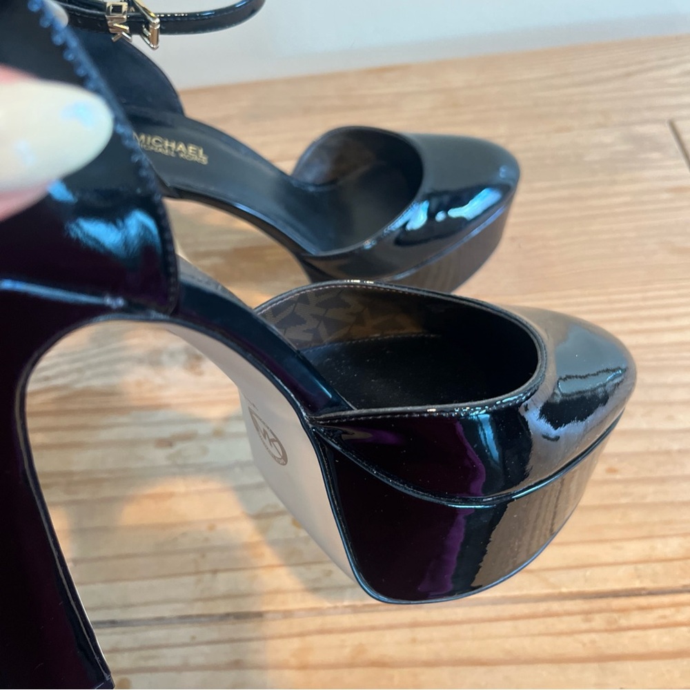 MICHAEL Michael Kors Martina Black Patent Leather Strappy Platform Pumps Size 7M - Picture 9 of 16